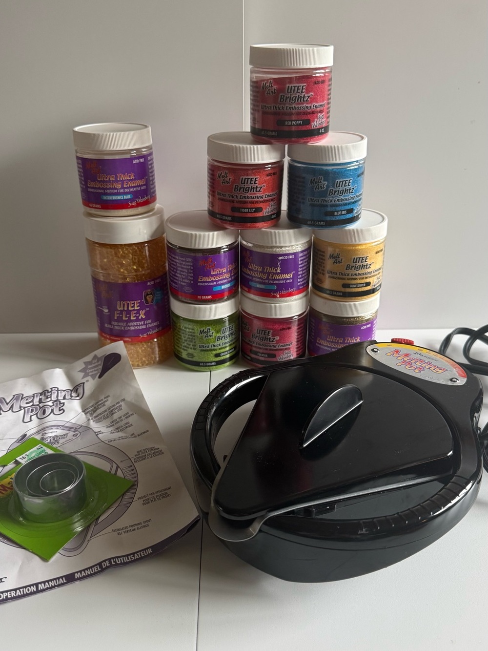 Ranger Suze Weinberg LOT Melting Pot and 11 Jars of UTEE Embossing Enamel